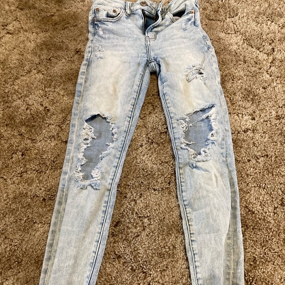 American Eagle Women’s Ripped Jeans - Picture 1 of 3